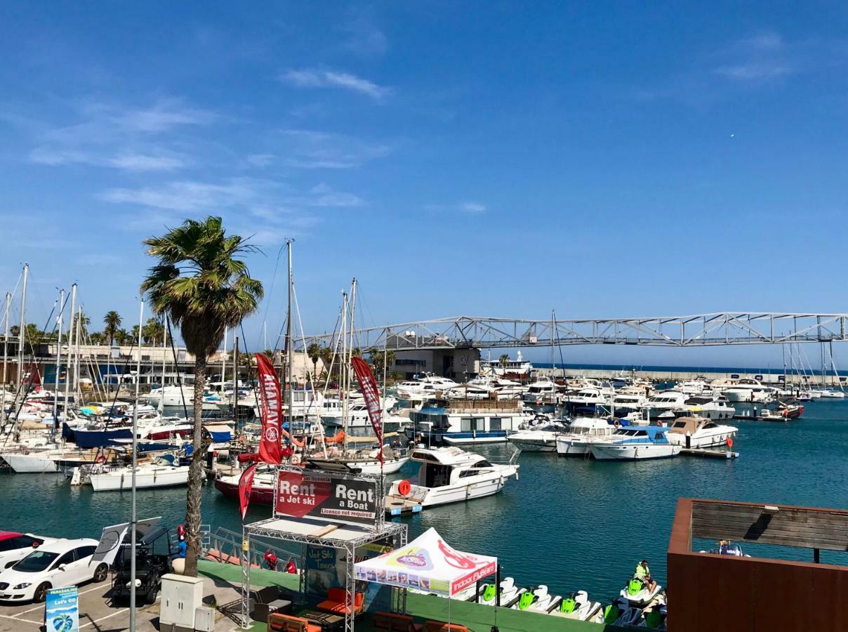 Boat Yacht Barcelona Hotel Sant Adria de Besos Exterior photo