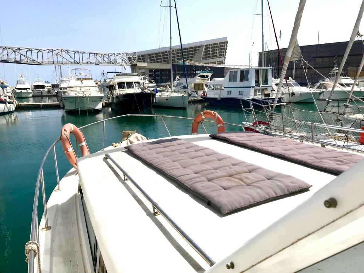 Boat Yacht Barcelona Hotel Sant Adria de Besos Exterior photo